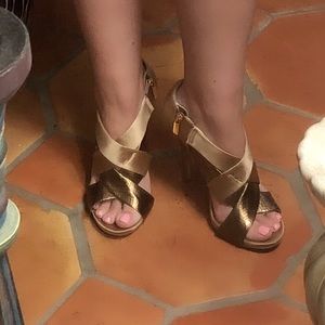 😍Sexy Satin Bronze Michael Kors Heels ❤️Sz 8